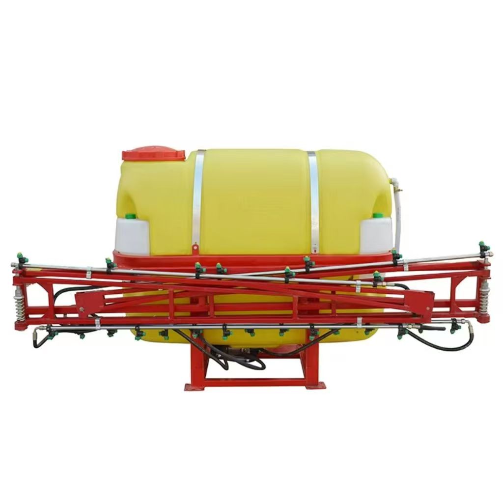 Differences Between Boom Sprayers and Air Blast Sprayers