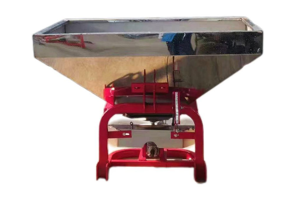 Fertilizer Distributor